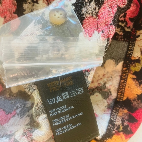 Urban Outfitters Floral Aloha Tie Front Shirt Dress Size Medium - Picture 14 of 14